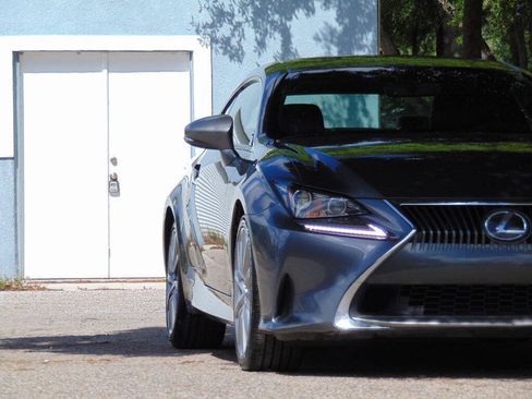 Used 2015 Lexus RC 350 w/ Luxury Package RWD image 16