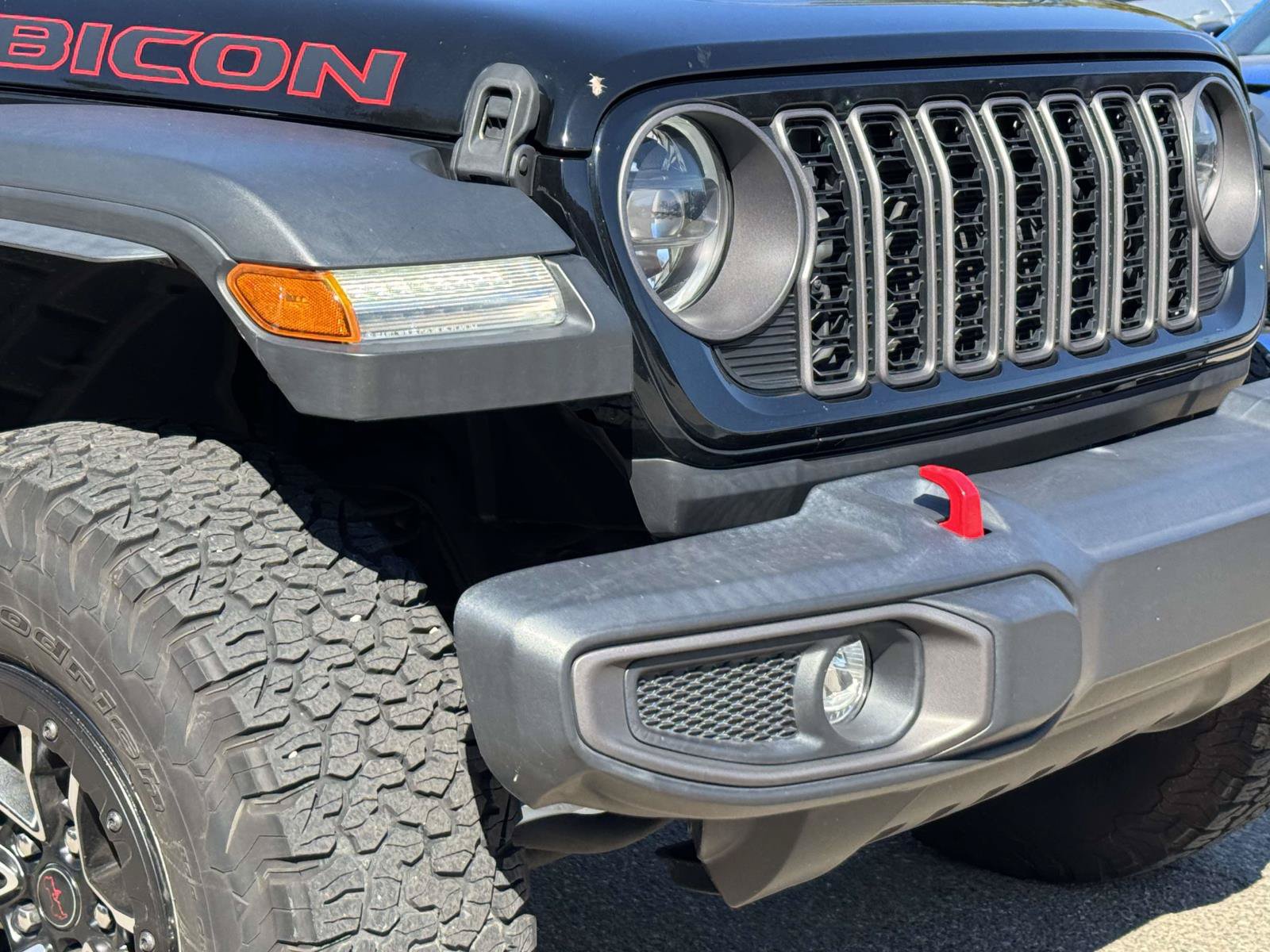 Used 2024 Jeep Wrangler Unlimited Rubicon w/ XTREMEE 35" Tire Package AWD/4WD image 8