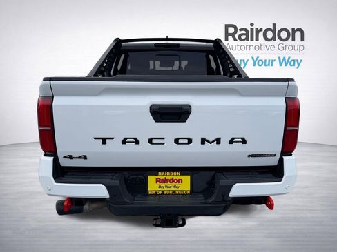 Used 2024 Toyota Tacoma TRD Off-Road w/ TRD Off Road Upgrade Package image 8