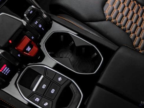 Used 2024 Lamborghini Urus S image 63