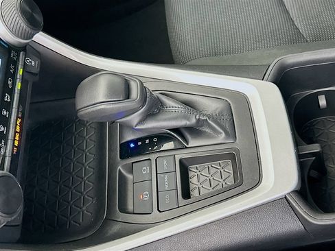 Certified 2024 Toyota RAV4 LE FWD image 17