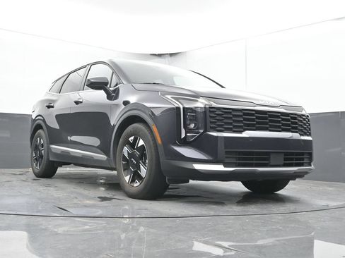 Used 2026 Kia Sportage LX FWD image 25