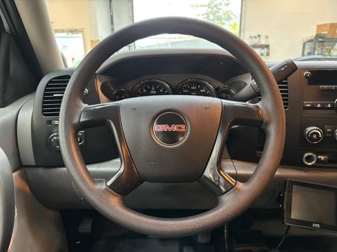 Used 2011 GMC Sierra 2500 W/T AWD/4WD image 15
