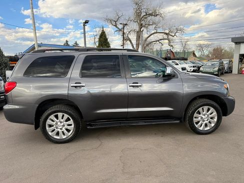 Used 2014 Toyota Sequoia Platinum w/ Preferred Accessory Package AWD/4WD image 10