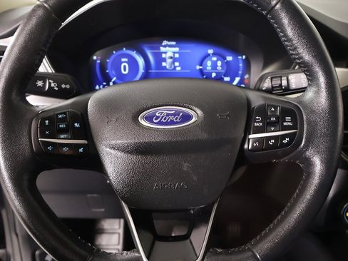 Used 2020 Ford Escape SE Sport image 3