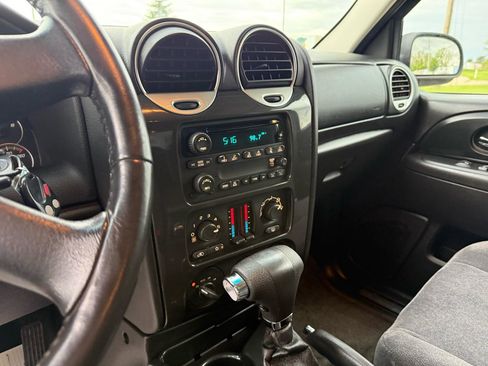 Used 2009 GMC Envoy SLE w/ Sun And Sound Package AWD/4WD image 17