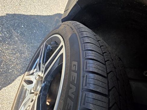 Used 2019 Ford Escape SEL image 6