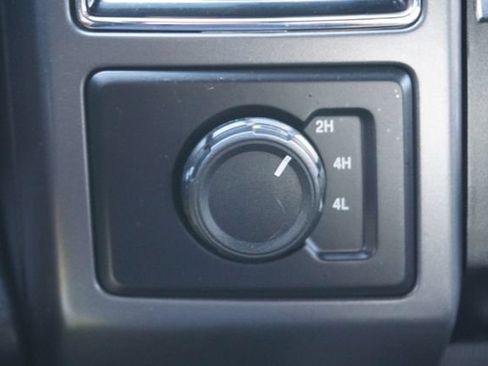 Used 2020 Ford F150 XLT w/ Equipment Group 302A Luxury AWD/4WD image 12