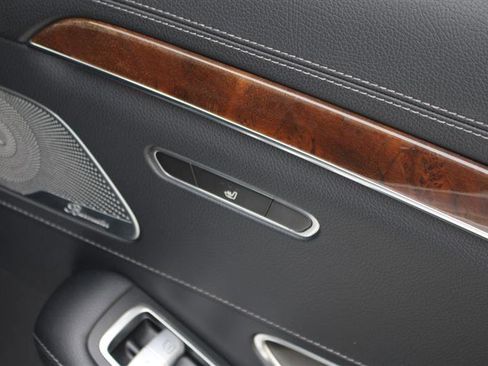 Used 2015 Mercedes-Benz S 550 4MATIC Sedan image 19