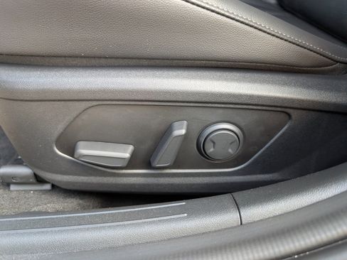 Used 2025 Hyundai Elantra Limited image 15