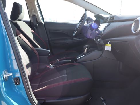 Used 2025 Nissan Versa SR w/ Trunk Package image 12