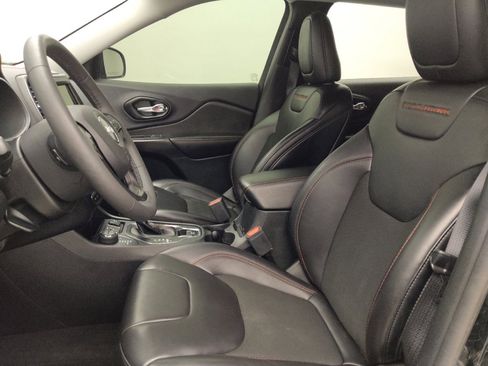 Used 2022 Jeep Cherokee Trailhawk AWD/4WD image 17
