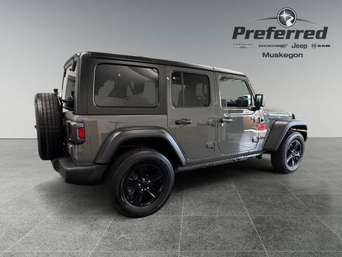 Used 2023 Jeep Wrangler Unlimited Sport AWD/4WD image 17