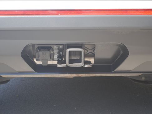 Used 2020 Volkswagen Atlas Cross Sport SE w/ Panoramic Sunroof Package AWD/4WD image 24