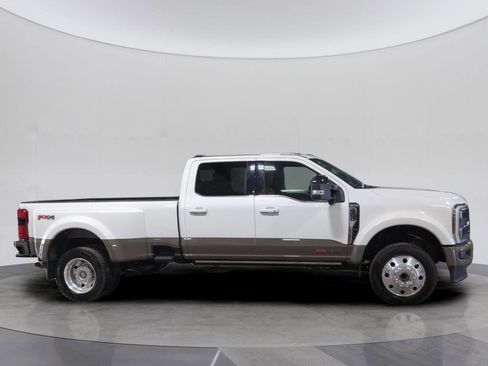 Used 2026 Ford F450 King Ranch w/ FX4 Off-Road Package AWD/4WD image 8