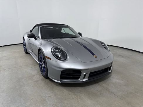 New 2026 Porsche 911 Carrera T image 9