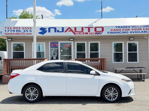 Used 2015 Toyota Corolla LE FWD image 3