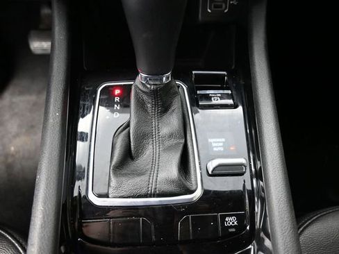 Used 2025 Jeep Compass Limited image 27