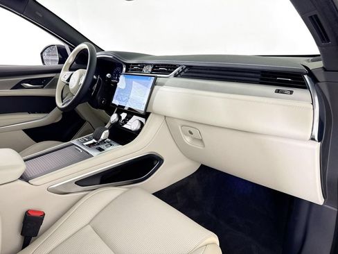 Certified 2025 Jaguar F-PACE R-Dynamic S AWD/4WD image 13