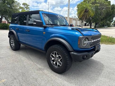 Used 2023 Ford Bronco Badlands AWD/4WD image 3