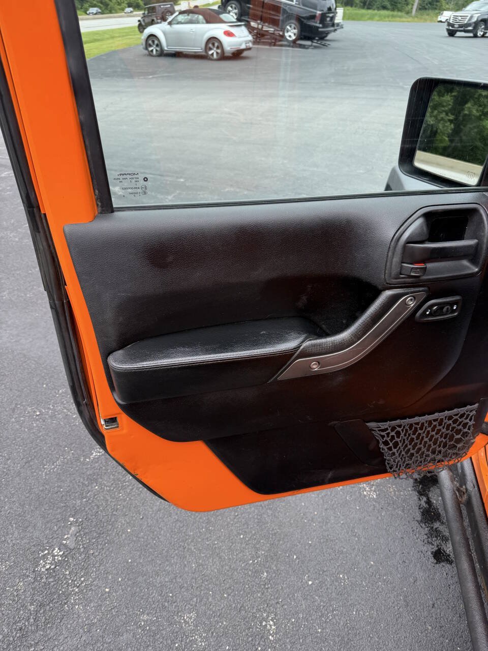 Used 2013 Jeep Wrangler Unlimited Sahara w/ Dual Top Group AWD/4WD image 19
