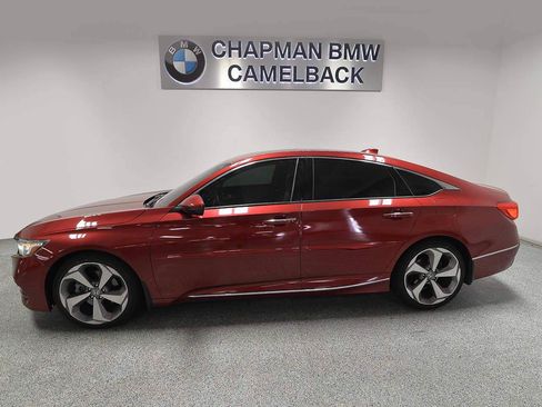 Used 2019 Honda Accord Touring image 3