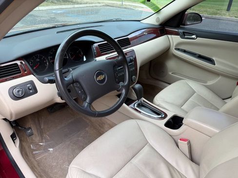 Used 2009 Chevrolet Impala LT w/ Luxury Edition Package image 11
