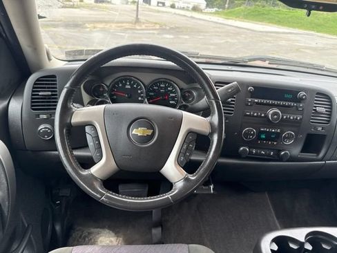 Used 2013 Chevrolet Silverado 1500 LT AWD/4WD image 12