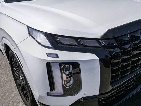 Used 2025 Hyundai Palisade Calligraphy AWD/4WD image 3