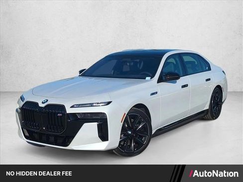 Used 2026 BMW i7 M70 AWD/4WD image 1