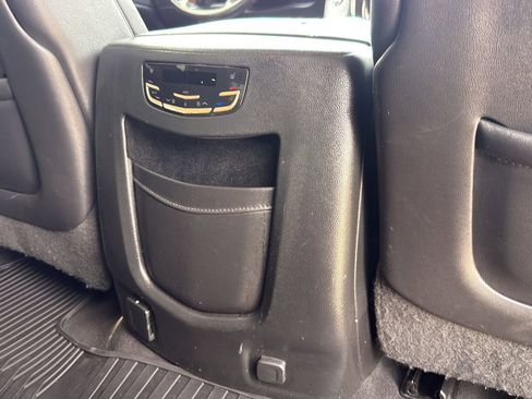 Used 2018 Cadillac Escalade Luxury image 27