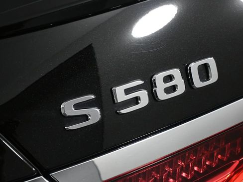 Used 2022 Mercedes-Benz S 580 4MATIC Sedan image 26