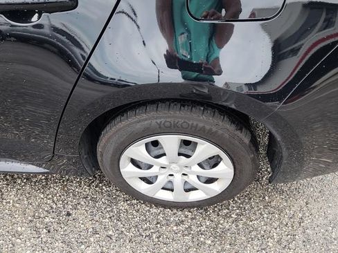 Certified 2025 Toyota Corolla LE FWD image 9