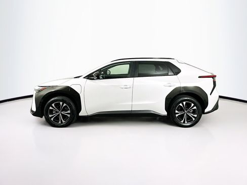 Used 2025 Toyota bZ4X FWD image 4