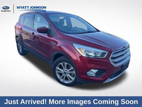 Used 2017 Ford Escape SE image 8