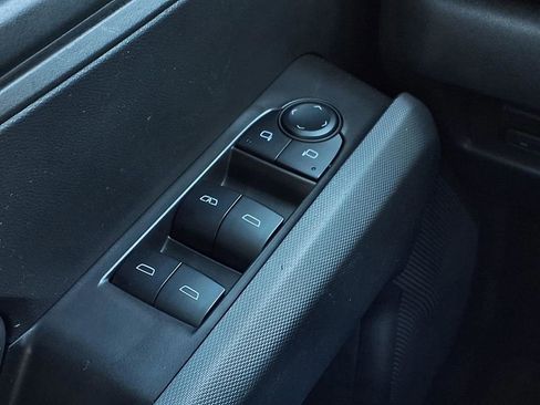 Used 2025 Chevrolet Colorado Trail Boss image 19