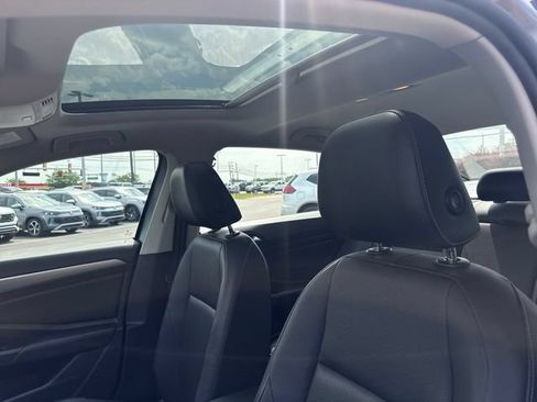 Used 2019 Volkswagen Jetta SE FWD image 21