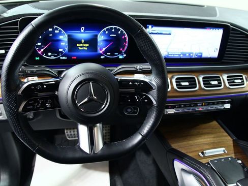 Certified 2025 Mercedes-Benz GLS 450 4MATIC image 6