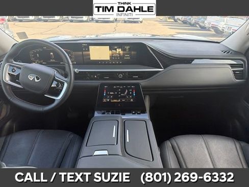 Used 2025 INFINITI QX80 Sensory AWD/4WD image 2