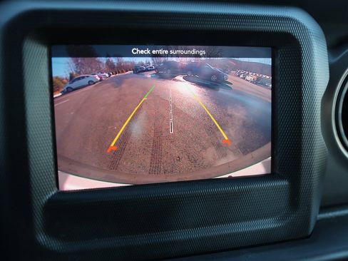 Used 2022 Jeep Wrangler Unlimited Sport image 27