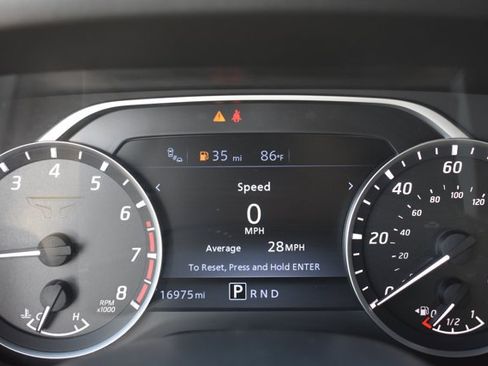 Used 2024 Nissan Titan SV w/ SV Bronze Edition Package RWD image 21