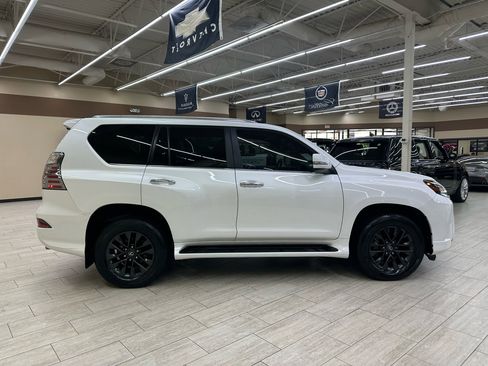 Used 2022 Lexus GX 460 Premium w/ Premium Package image 6
