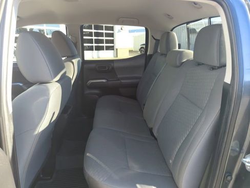 Used 2023 Toyota Tacoma SR5 AWD/4WD image 33