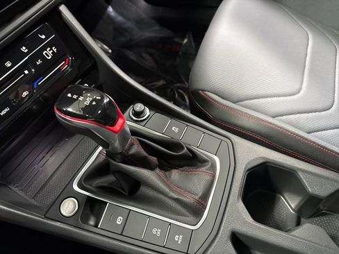 Used 2025 Volkswagen Jetta GLI Autobahn image 22