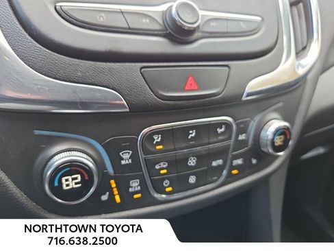 Used 2021 Chevrolet Equinox LT image 17