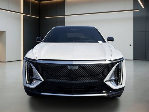 Certified 2024 Cadillac Lyriq Luxury RWD image 9