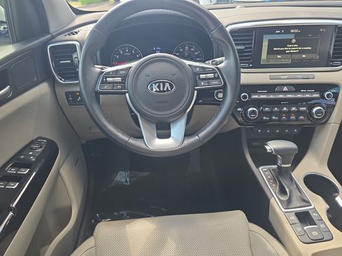 Certified 2022 Kia Sportage EX w/ EX Technology Package FWD image 14