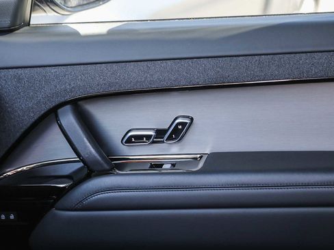 Used 2024 Land Rover Range Rover Sport Dynamic SE image 21