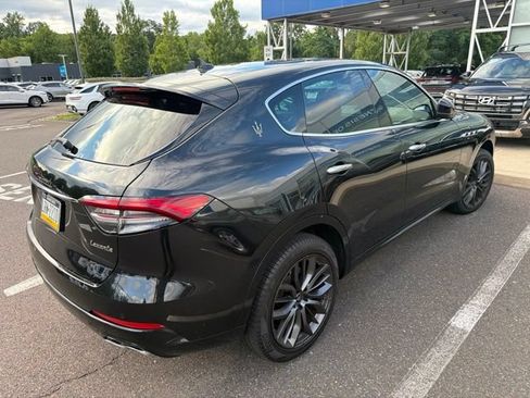Used 2024 Maserati Levante GT Ultima AWD/4WD image 13