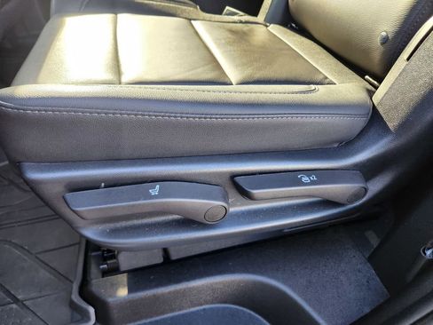 Used 2023 Chevrolet Tahoe Z71 w/ Z71 Off-Road Package image 30